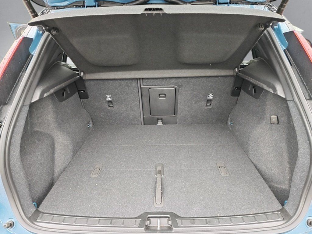 2023 Volvo XC40 Recharge Pure Electric Ultimate Hunt Valley MD