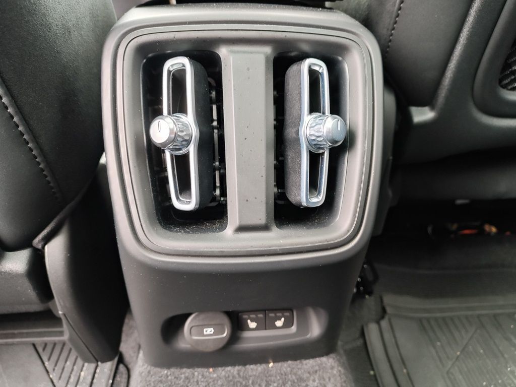 2023 Volvo XC40 Recharge Pure Electric Ultimate Hunt Valley MD