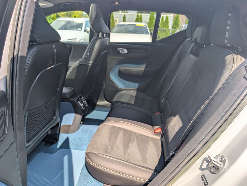 2023 Volvo XC40 Recharge Pure Electric Ultimate Hunt Valley MD