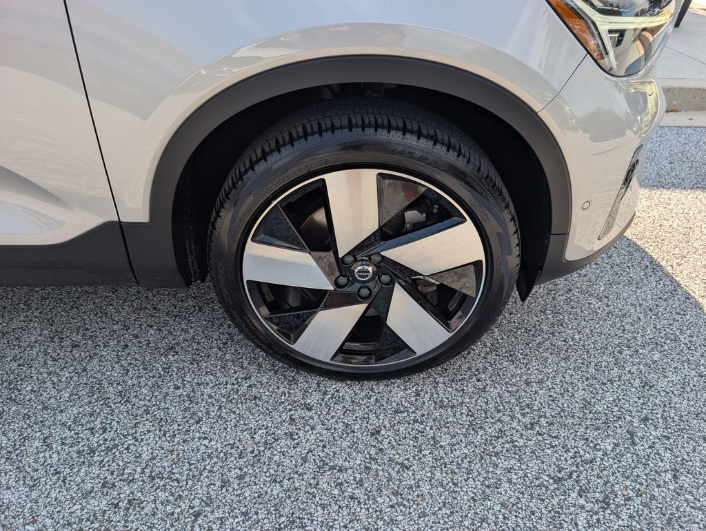 2023 Volvo XC40 Recharge Pure Electric Ultimate Hunt Valley MD