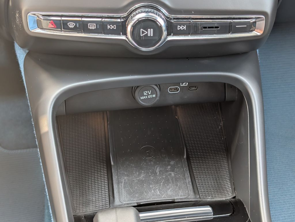 2023 Volvo XC40 Recharge Pure Electric Ultimate Hunt Valley MD