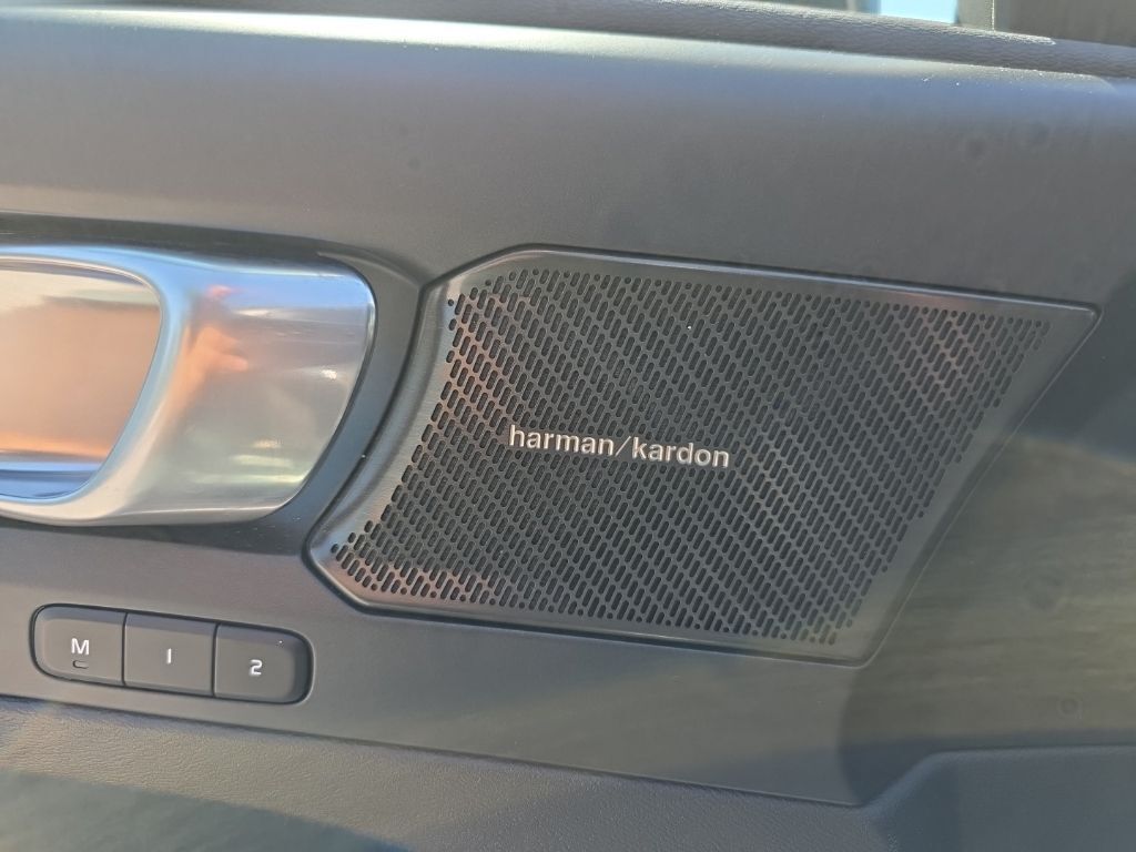 2023 Volvo XC40 Recharge Pure Electric Ultimate Hunt Valley MD