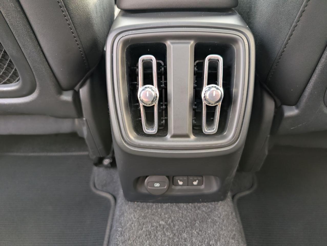 2023 Volvo XC40 Recharge Twin Motor AWD PLUS | 402hp, High Performance Audio, 360 Cam, 4 Heated Seats & Wheel Portland OR