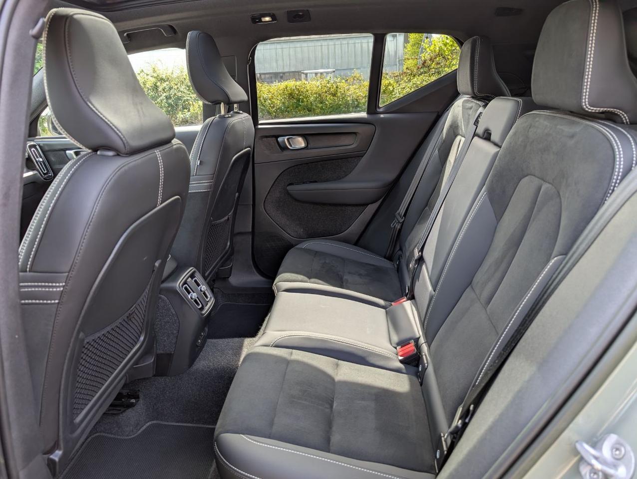 2023 Volvo XC40 Recharge Twin Motor AWD PLUS | 402hp, High Performance Audio, 360 Cam, 4 Heated Seats & Wheel Portland OR