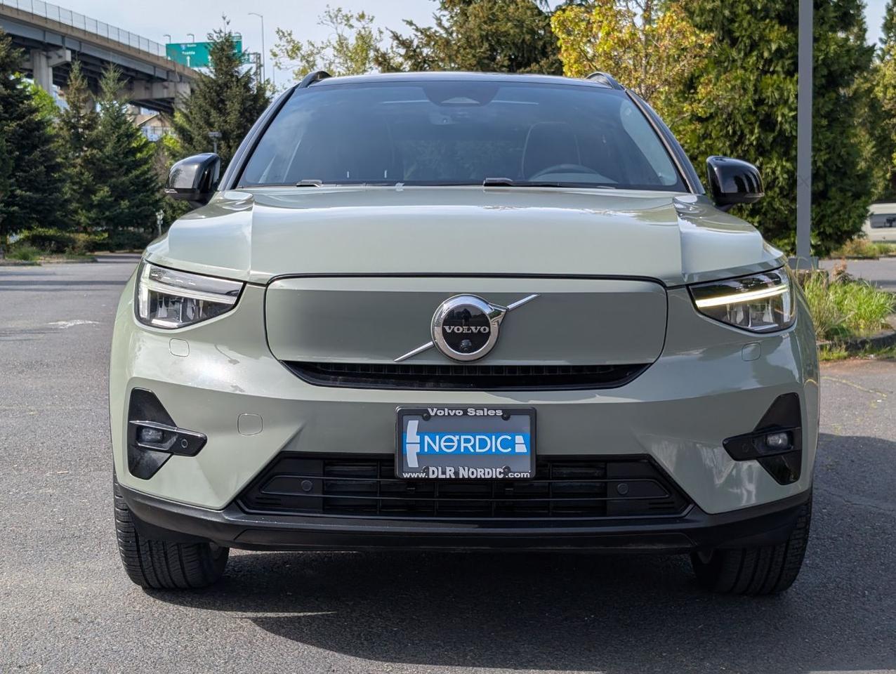 2023 Volvo XC40 Recharge Twin Motor AWD PLUS | 402hp, High Performance Audio, 360 Cam, 4 Heated Seats & Wheel Portland OR