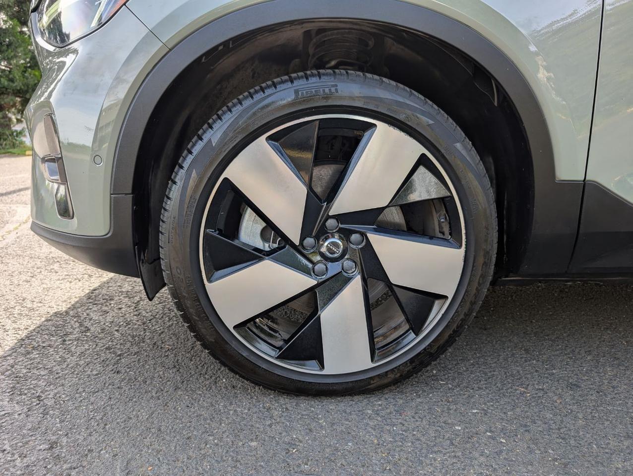 2023 Volvo XC40 Recharge Twin Motor AWD PLUS | 402hp, High Performance Audio, 360 Cam, 4 Heated Seats & Wheel Portland OR