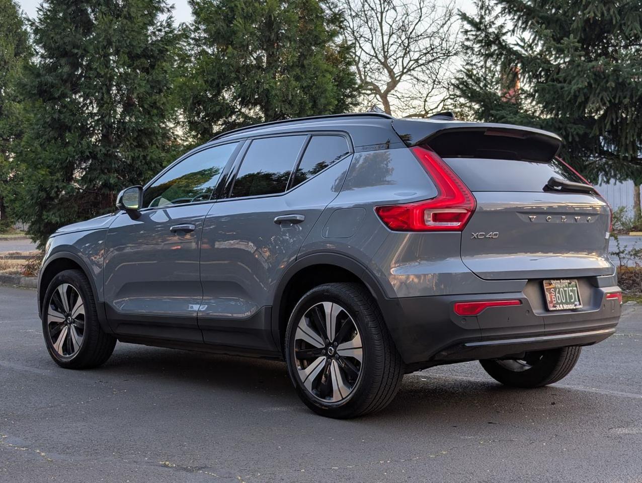 2023 Volvo XC40 Recharge Twin Motor AWD PLUS | 402hp, High Performance Audio, 360° Cam, 4 Heated Seats & Wheel Portland OR