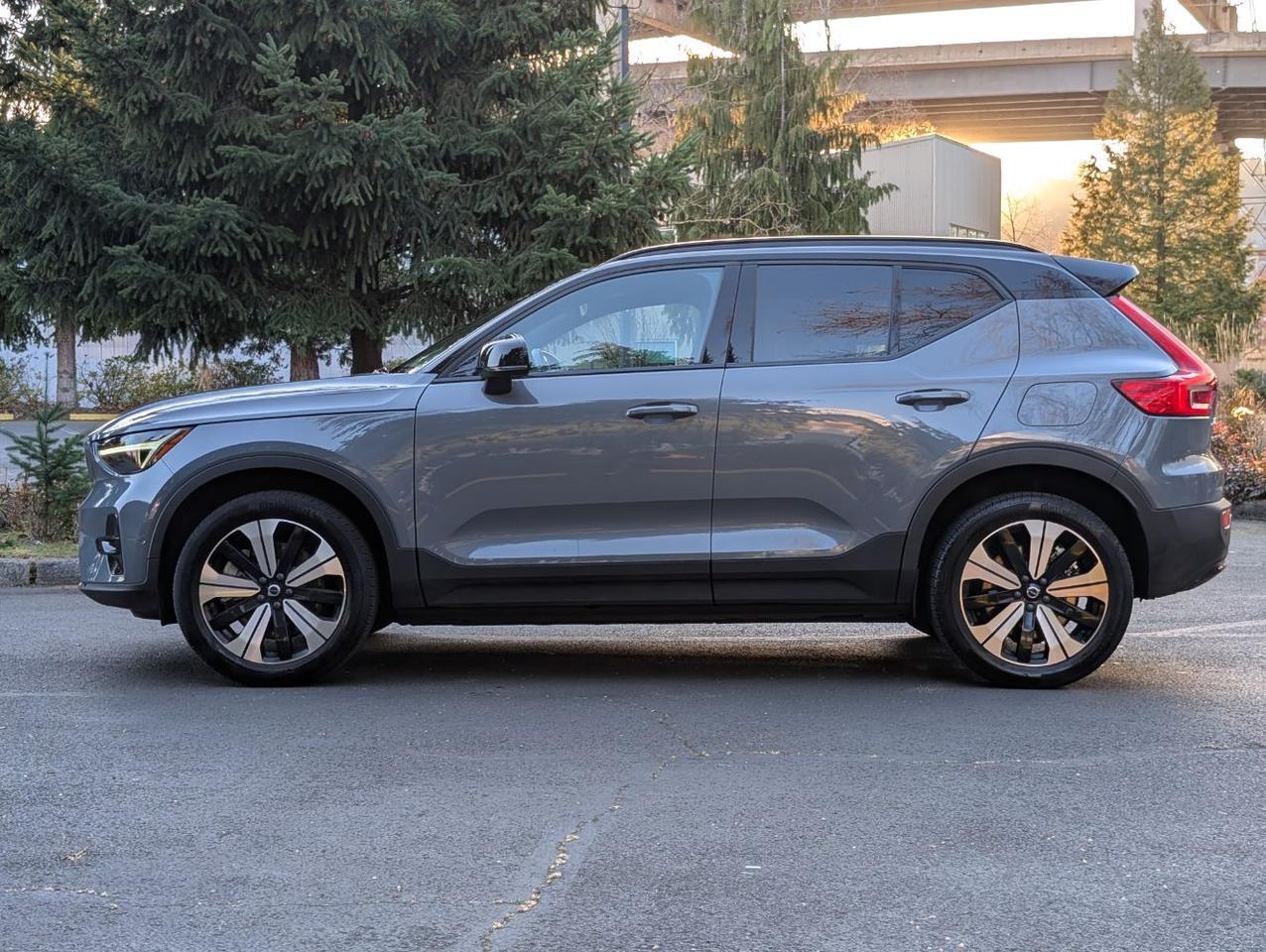 2023 Volvo XC40 Recharge Twin Motor AWD PLUS | 402hp, High Performance Audio, Climate Package * Portland OR