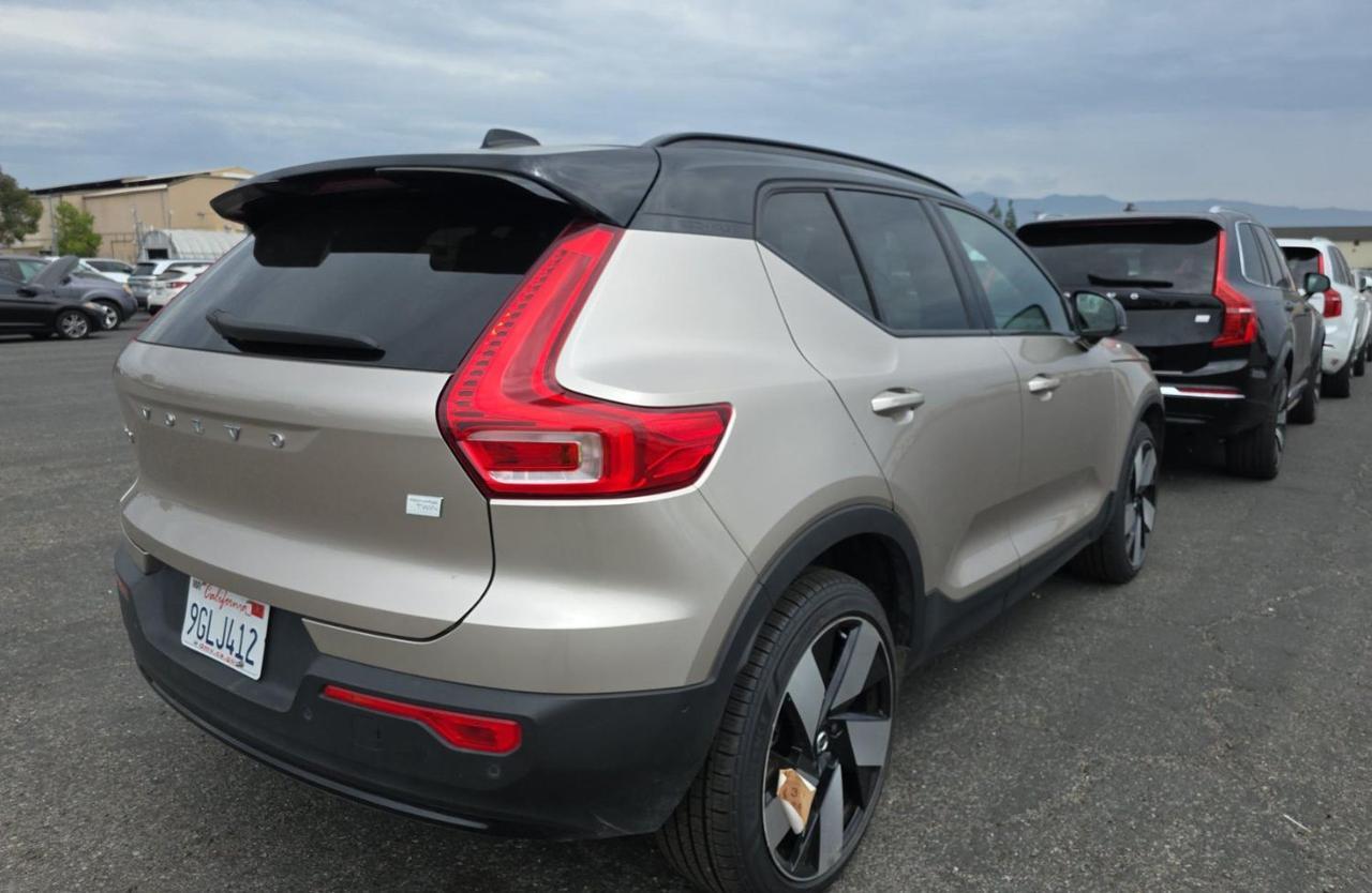 2023 Volvo XC40 Recharge Twin Motor ULTIMATE | 402hp, HK Premium Audio, Pilot Assist * Portland OR