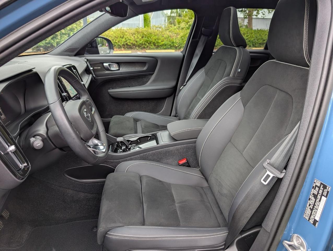 2023 Volvo XC40 Recharge Twin Motor ULTIMATE | 402hp, HK Premium Audio, Pilot Assist * Portland OR