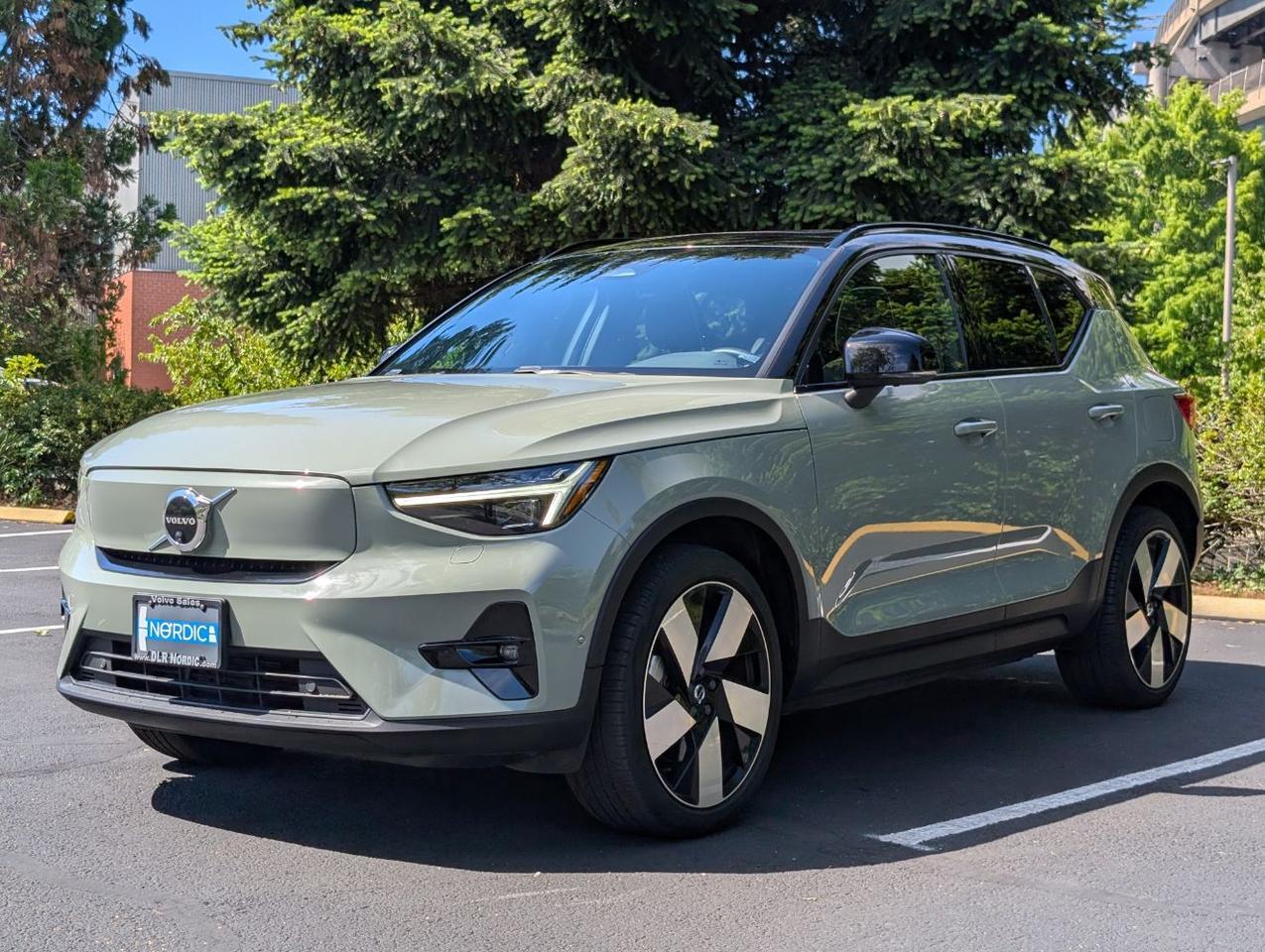 2023 Volvo XC40 Recharge Twin Motor ULTIMATE | 402hp, HK Premium Audio, Pilot Assist * Portland OR