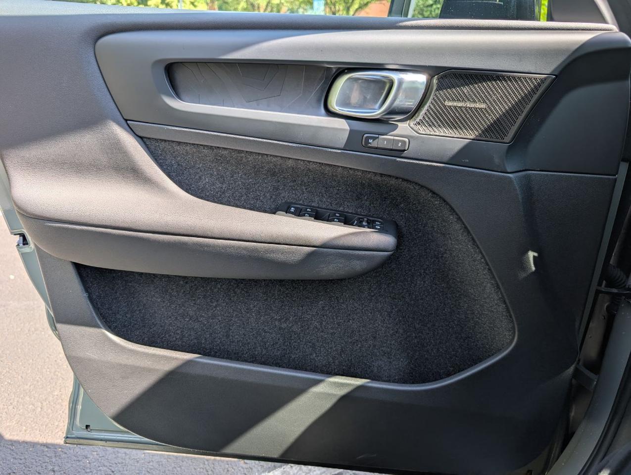 2023 Volvo XC40 Recharge Twin Motor ULTIMATE | 402hp, HK Premium Audio, Pilot Assist * Portland OR