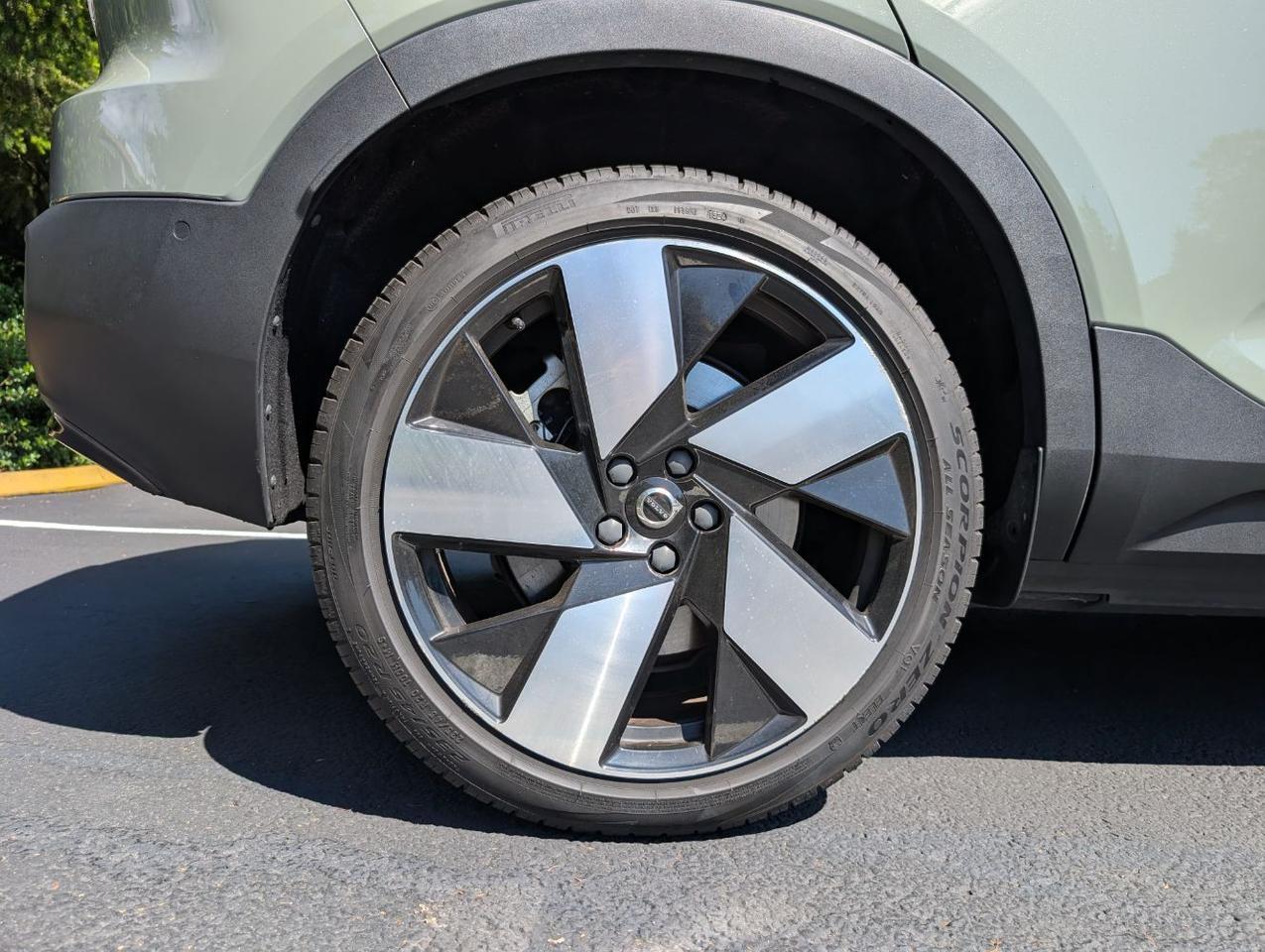 2023 Volvo XC40 Recharge Twin Motor ULTIMATE | 402hp, HK Premium Audio, Pilot Assist * Portland OR