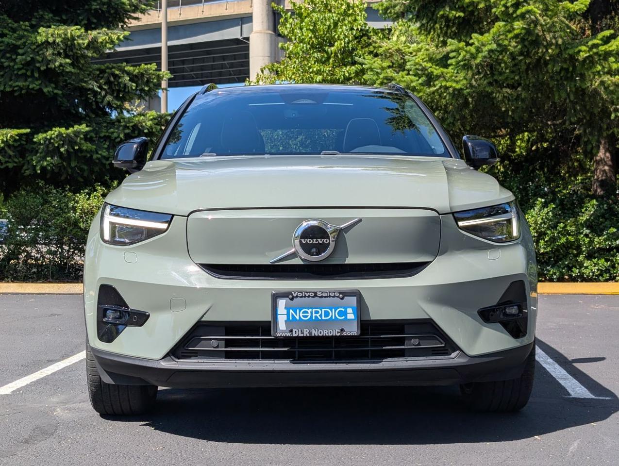 2023 Volvo XC40 Recharge Twin Motor ULTIMATE | 402hp, HK Premium Audio, Pilot Assist * Portland OR