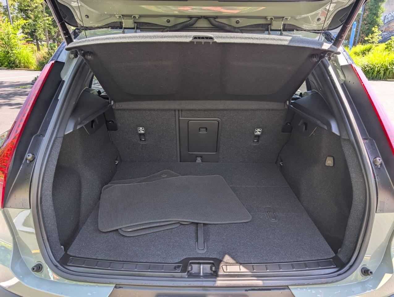 2023 Volvo XC40 Recharge Twin Motor ULTIMATE | 402hp, HK Premium Audio, Pilot Assist * Portland OR