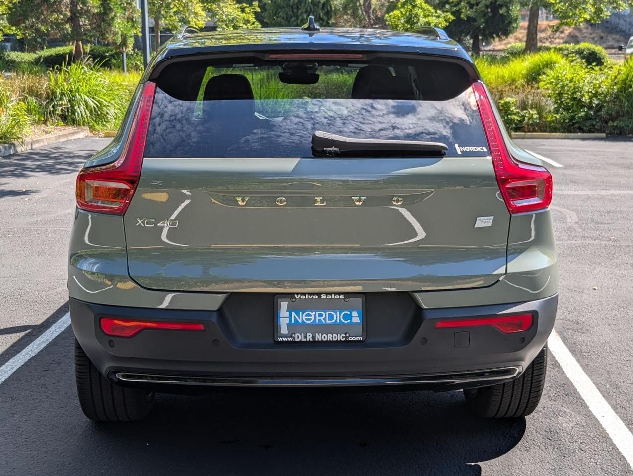 2023 Volvo XC40 Recharge Twin Motor ULTIMATE | 402hp, HK Premium Audio, Pilot Assist * Portland OR