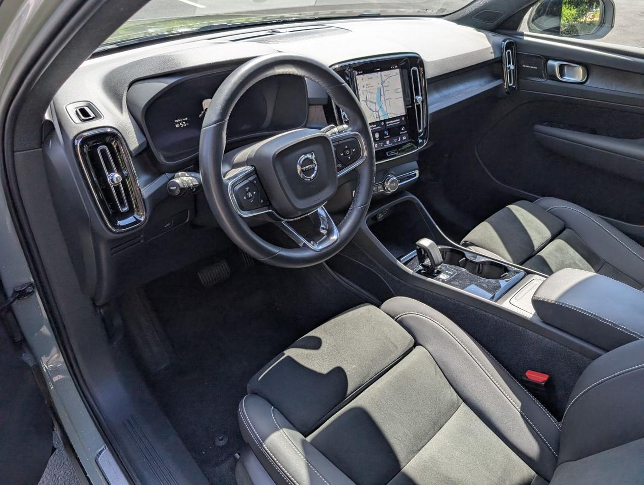 2023 Volvo XC40 Recharge Twin Motor ULTIMATE | 402hp, HK Premium Audio, Pilot Assist * Portland OR