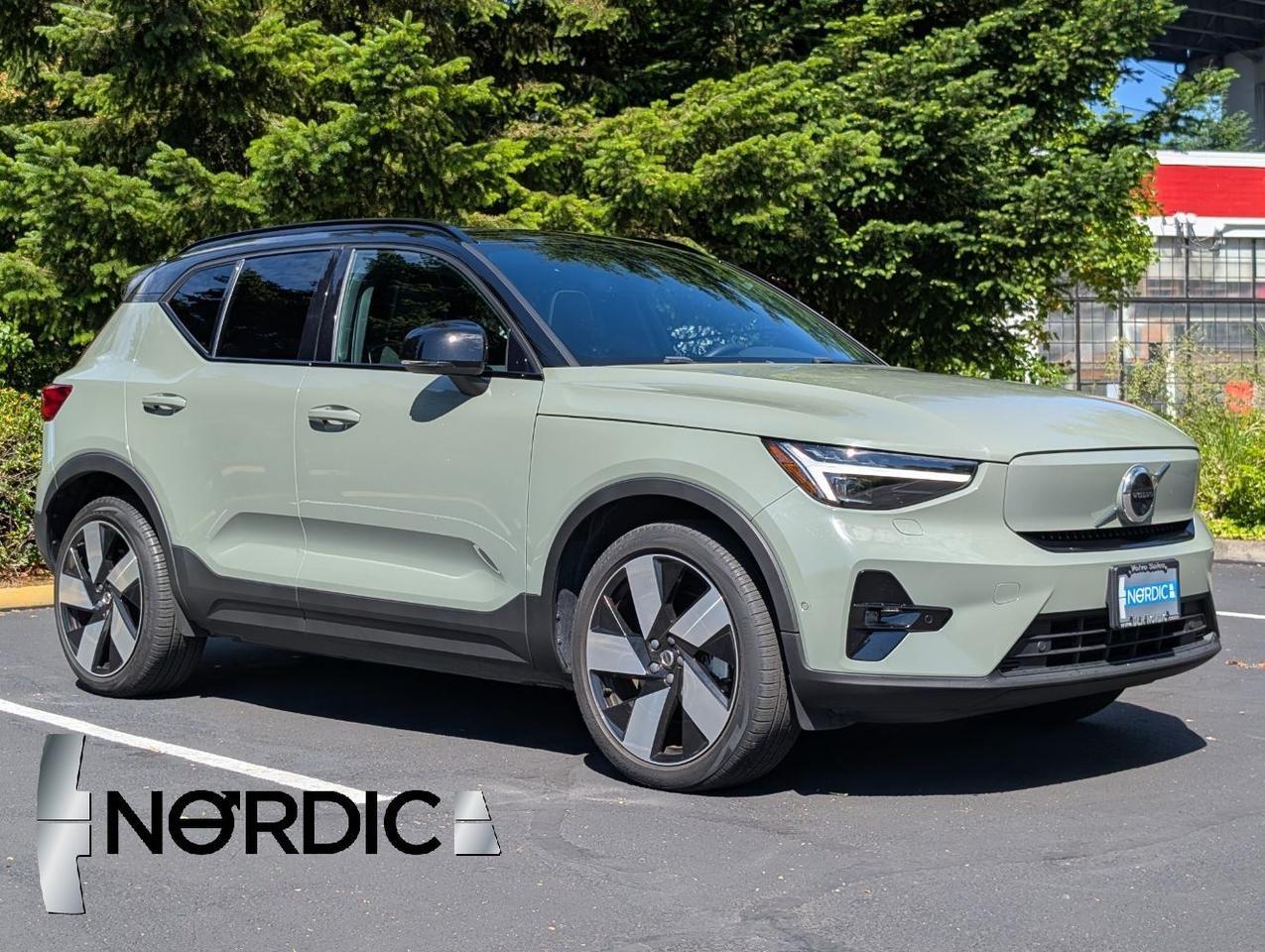 2023 Volvo XC40 Recharge Twin Motor ULTIMATE | 402hp, HK Premium Audio, Pilot Assist *