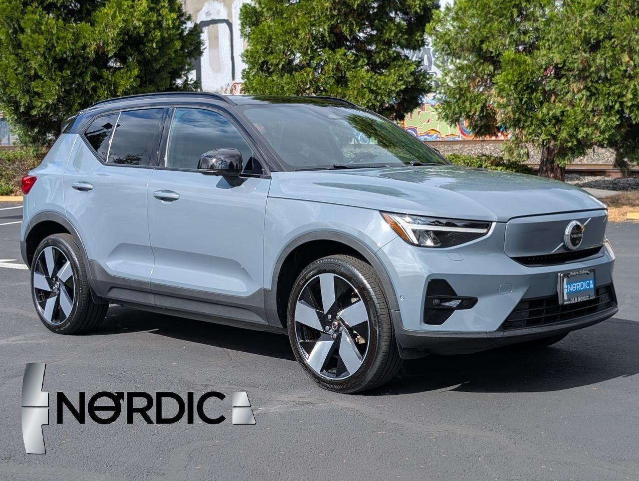 2023 Volvo XC40 Recharge Twin Motor ULTIMATE | 402hp, HK Premium Audio, Pilot Assist *