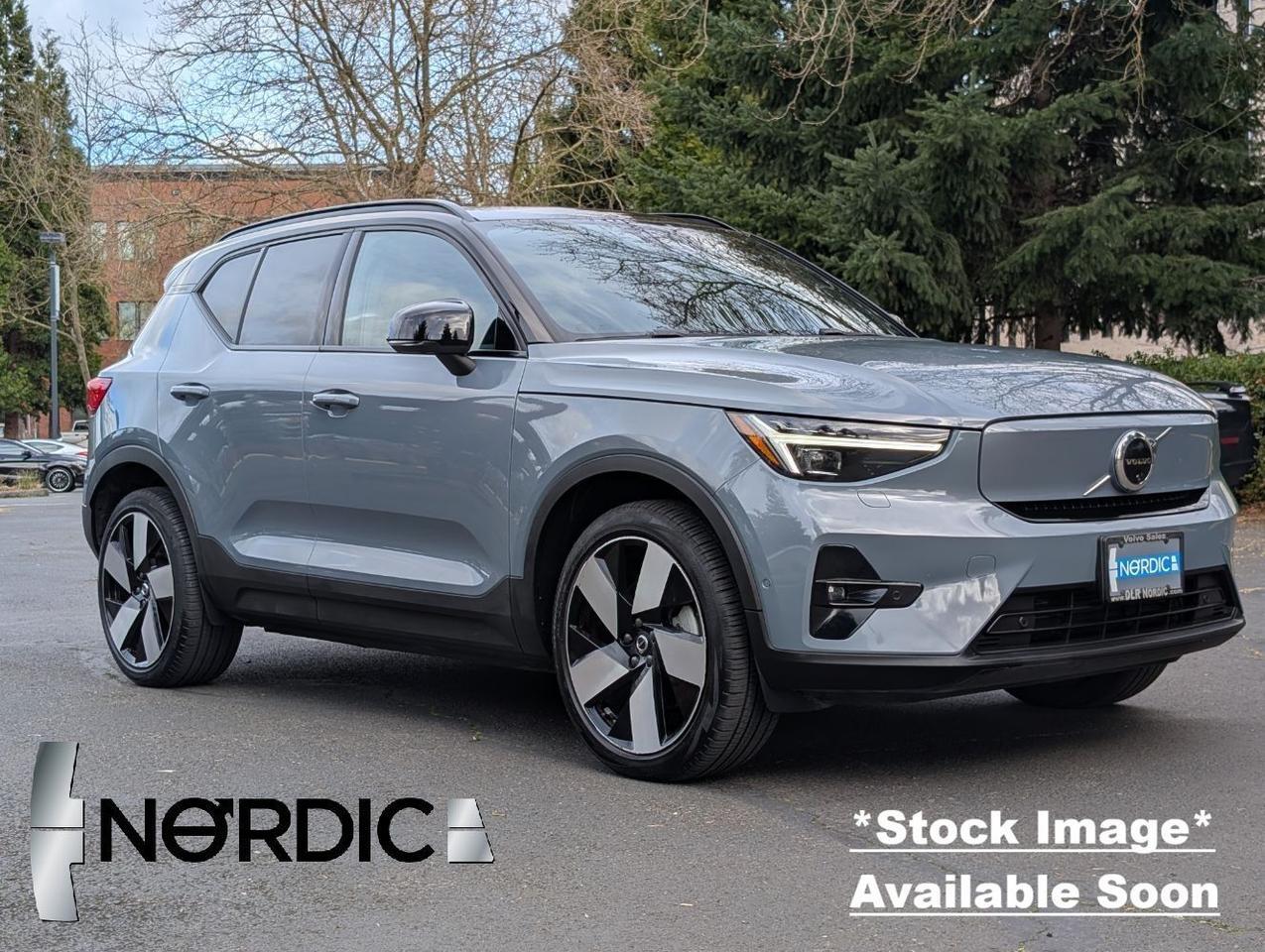 2023 Volvo XC40 Recharge Twin Motor ULTIMATE | 402hp, HK Premium Audio, Pilot Assist *