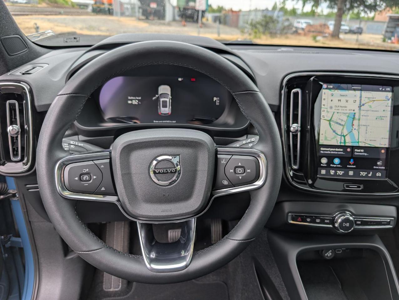 2023 Volvo XC40 Recharge Twin Motor ULTIMATE | 402hp, HK Premium Audio, Pilot Assist, 360 Cam, 4 Heated Seats & Wheel Portland OR
