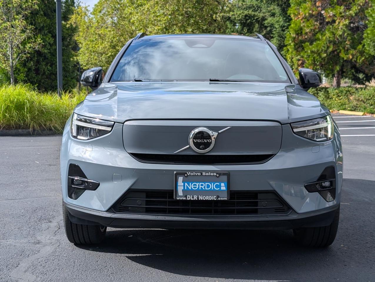 2023 Volvo XC40 Recharge Twin Motor ULTIMATE | 402hp, HK Premium Audio, Pilot Assist, 360 Cam, 4 Heated Seats & Wheel Portland OR