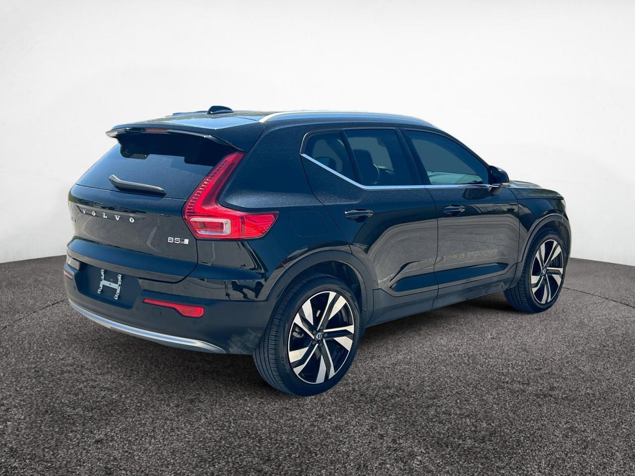 2023 Volvo XC40 Ultimate Bright Theme New Braunfels TX