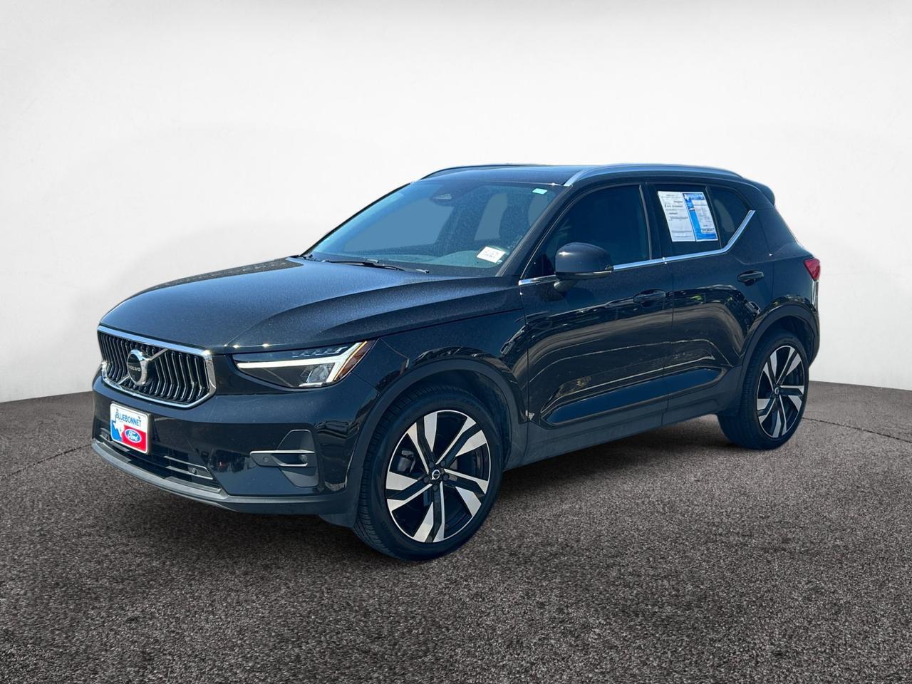 2023 Volvo XC40