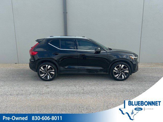 2023 Volvo XC40