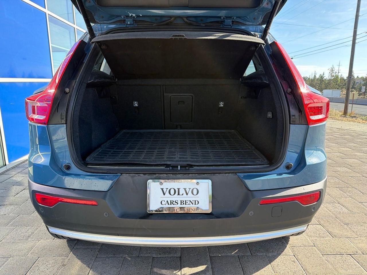 2023 Volvo XC40 Ultimate Bend OR