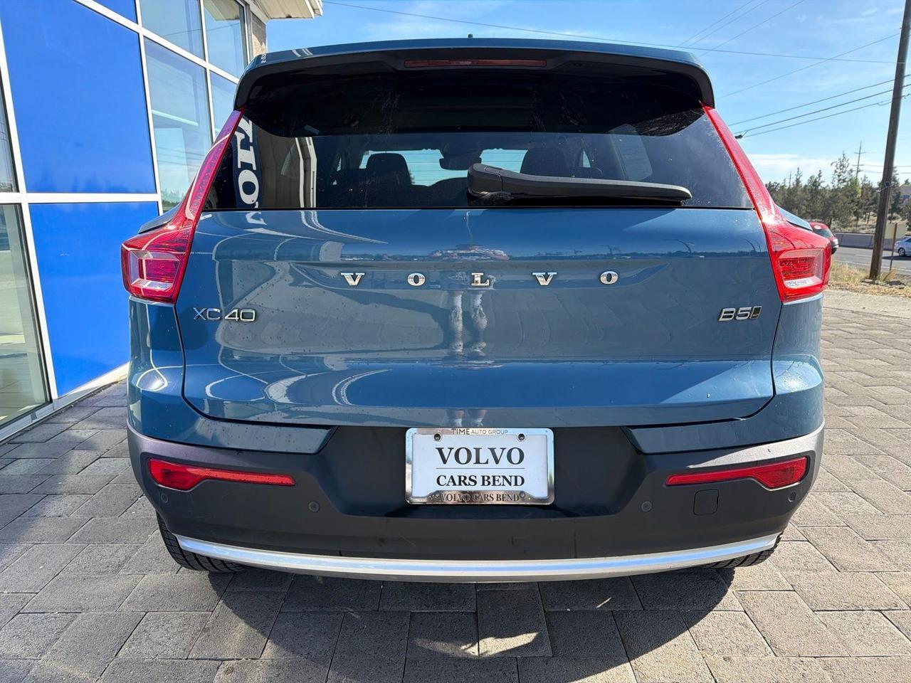 2023 Volvo XC40 Ultimate Bend OR