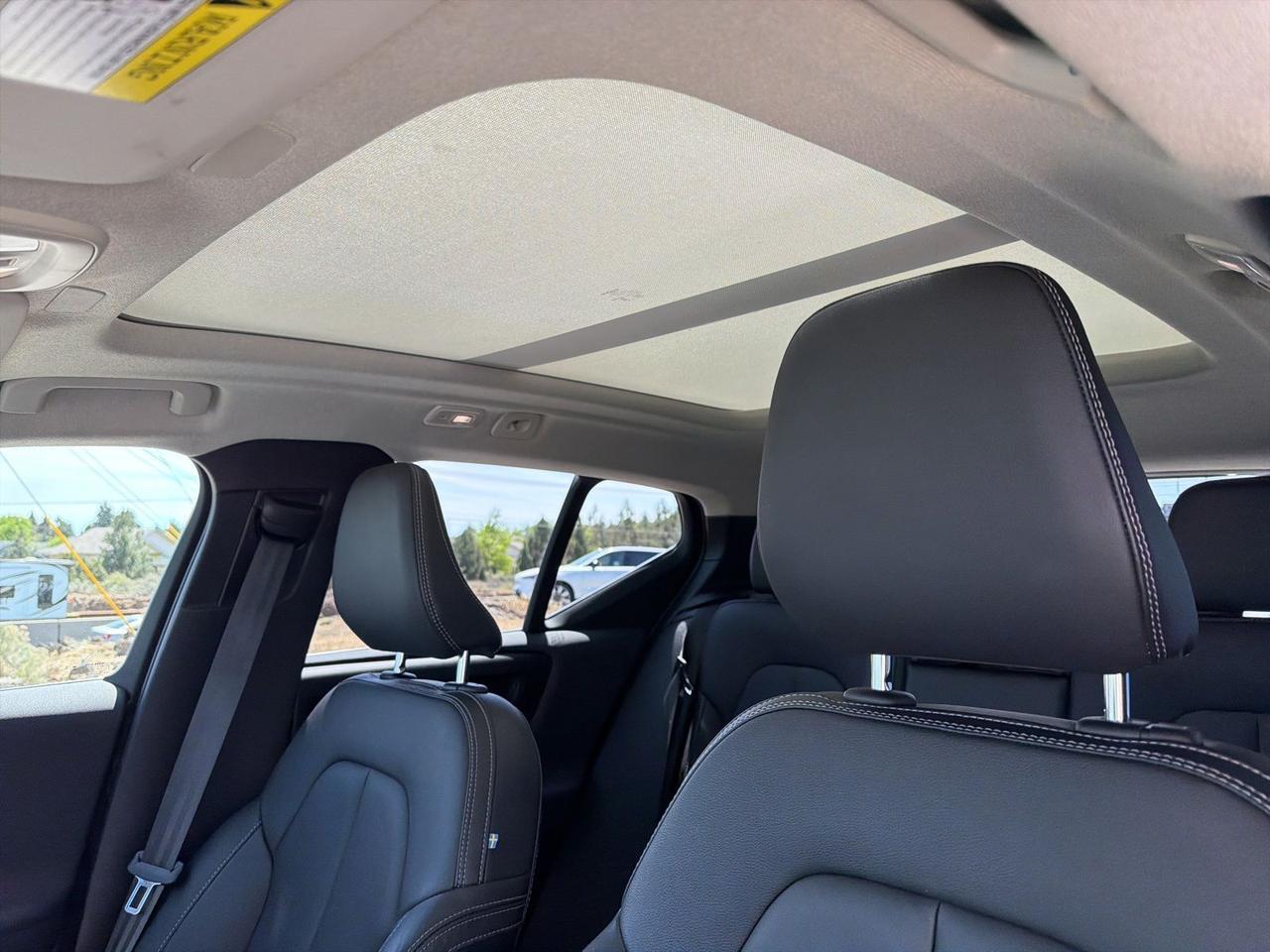 2023 Volvo XC40 Ultimate Bend OR