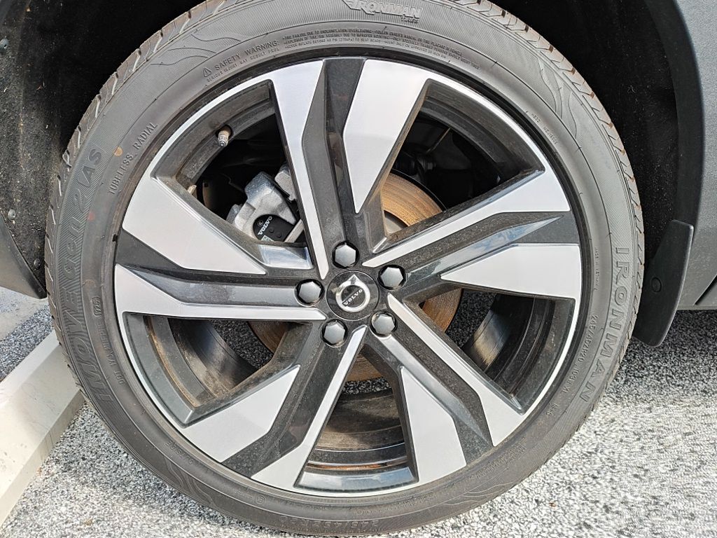 2023 Volvo XC40 Ultimate Hunt Valley MD