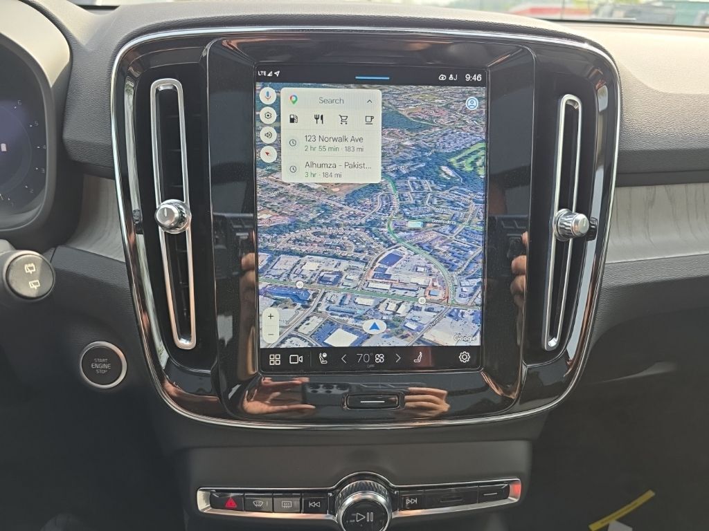 2023 Volvo XC40 Ultimate Hunt Valley MD