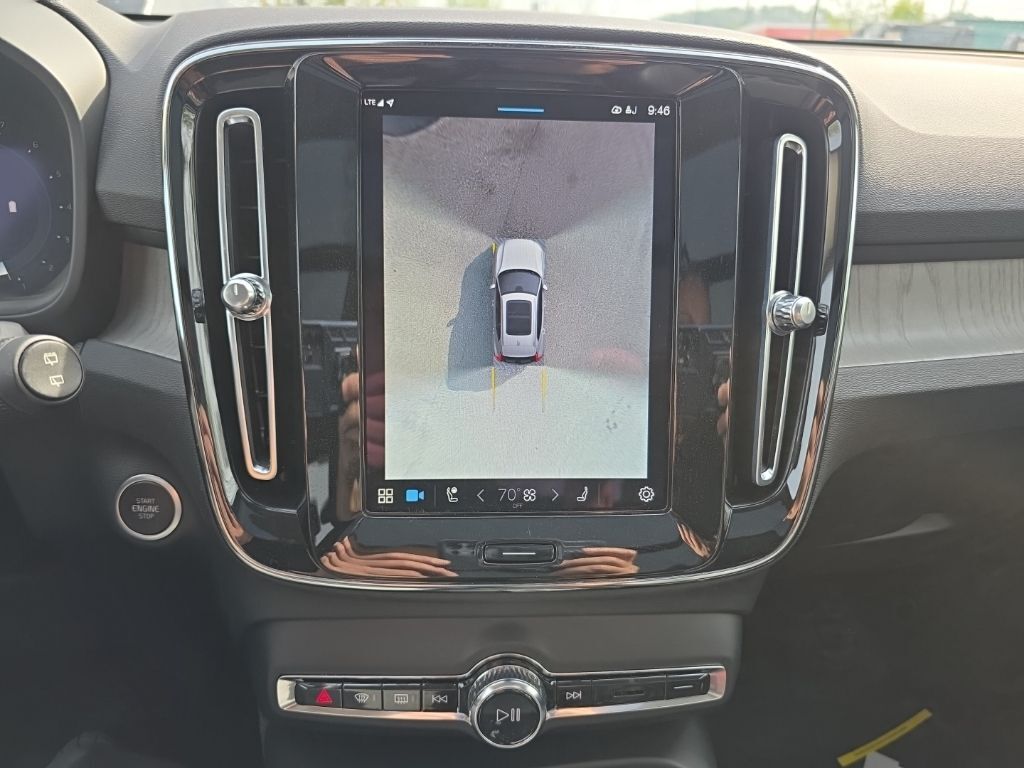 2023 Volvo XC40 Ultimate Hunt Valley MD