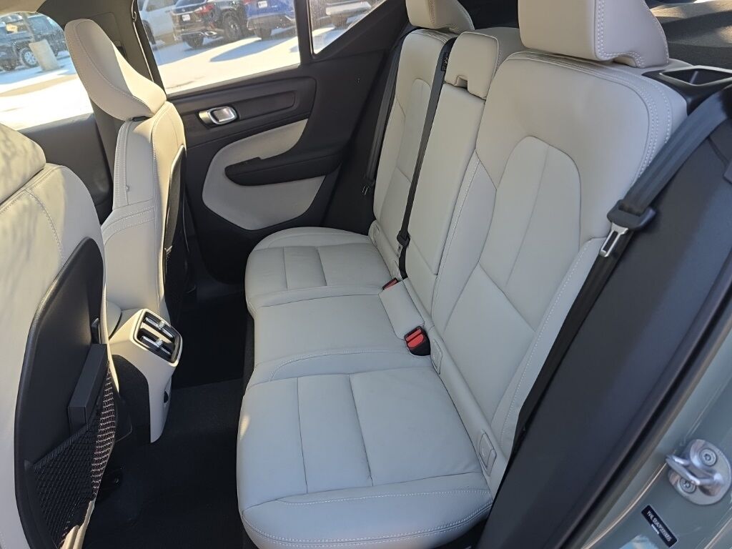 2023 Volvo XC40 Ultimate Hunt Valley MD