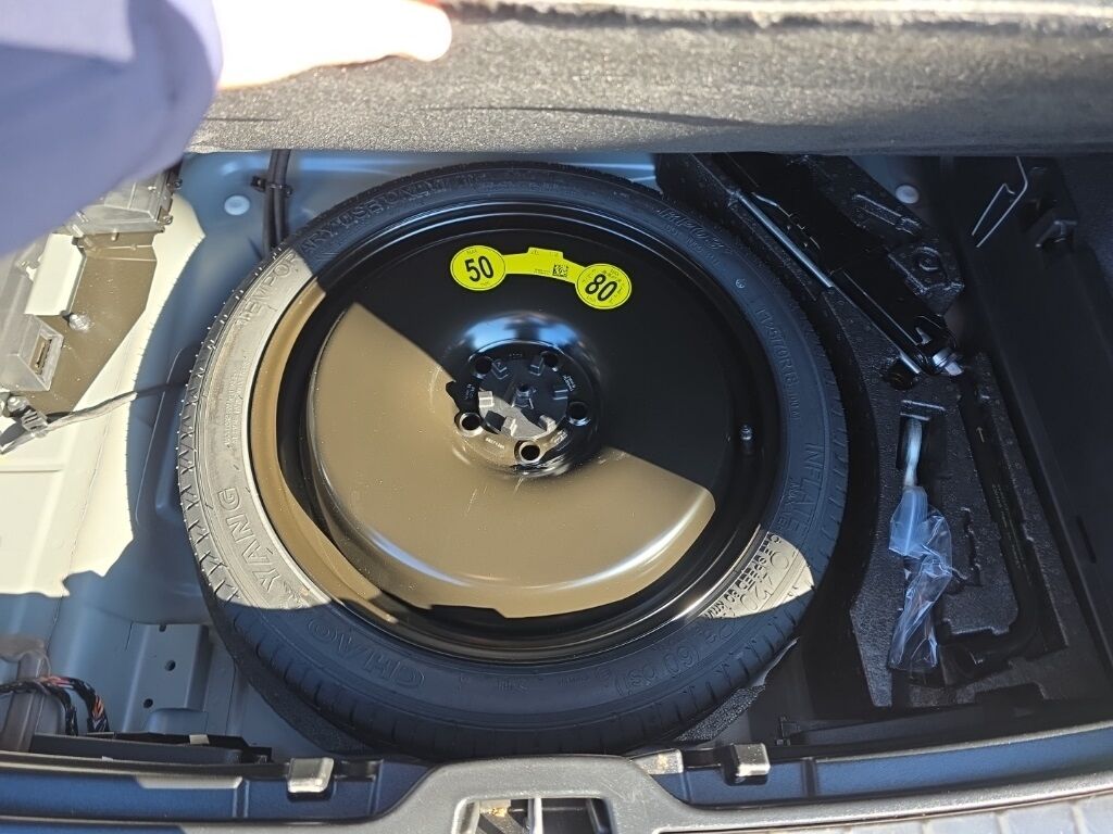 2023 Volvo XC40 Ultimate Hunt Valley MD