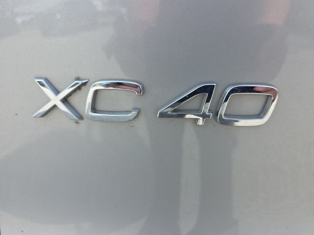 2023 Volvo XC40 Ultimate Hunt Valley MD