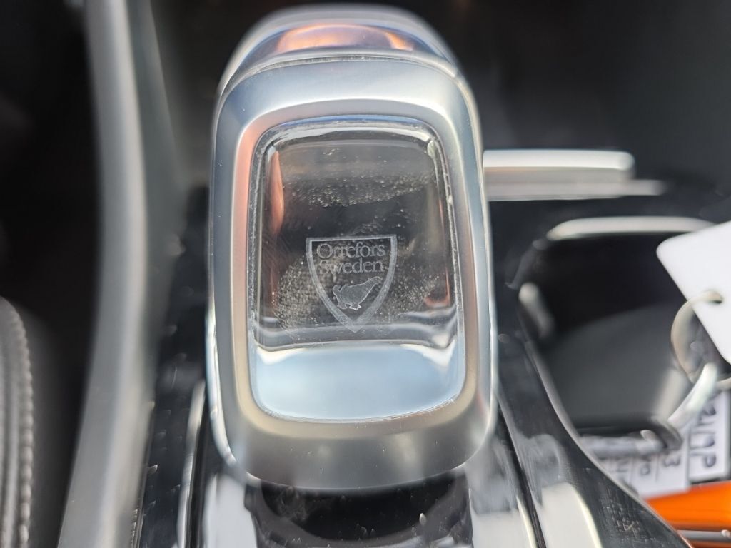 2023 Volvo XC40 Ultimate Hunt Valley MD