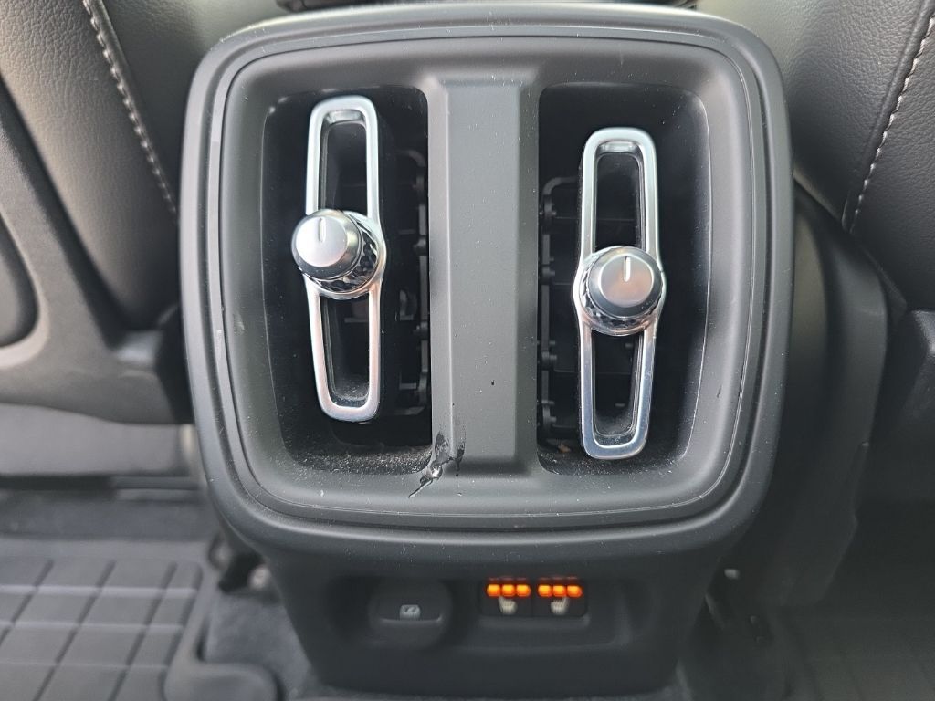 2023 Volvo XC40 Ultimate Hunt Valley MD