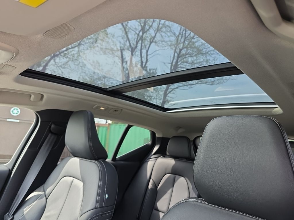 2023 Volvo XC40 Ultimate Hunt Valley MD