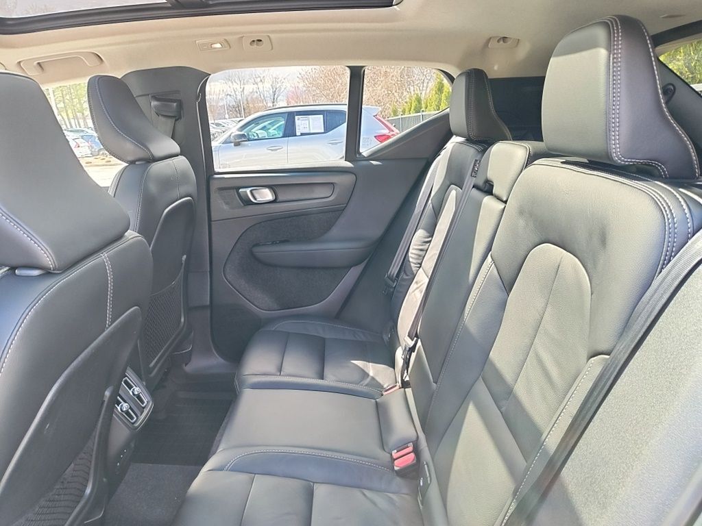 2023 Volvo XC40 Ultimate Hunt Valley MD