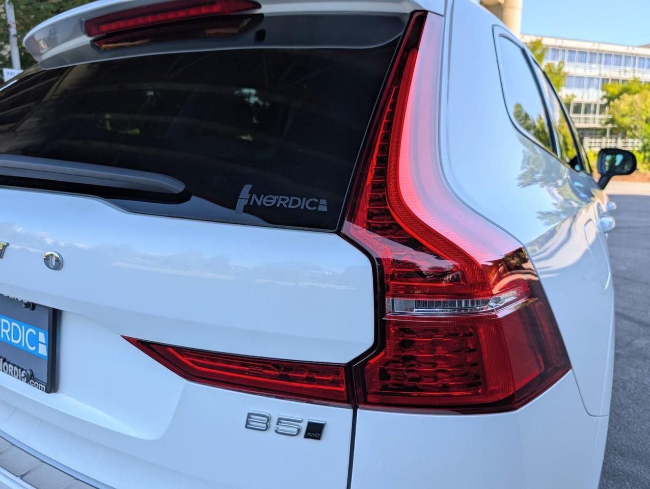 2023 Volvo XC60 B5 AWD Hybrid PLUS w/Harman Kardon, Pilot Assist, 360 Cam, 4 Heated Seats & Portland OR