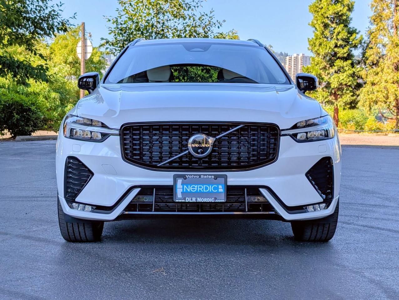 2023 Volvo XC60 B5 AWD Hybrid PLUS w/Harman Kardon, Pilot Assist, 360 Cam, 4 Heated Seats & Portland OR