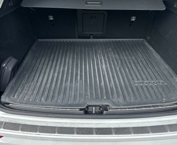 2023 Volvo XC60 B5 Hybrid AWD PLUS | HK Premium Audio, Pilot Assist, Climate Pkg * Portland OR