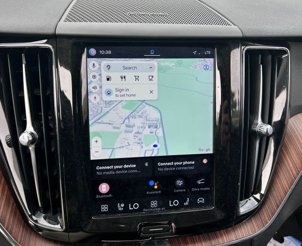 2023 Volvo XC60 B5 Hybrid AWD PLUS | HK Premium Audio, Pilot Assist, Climate Pkg * Portland OR