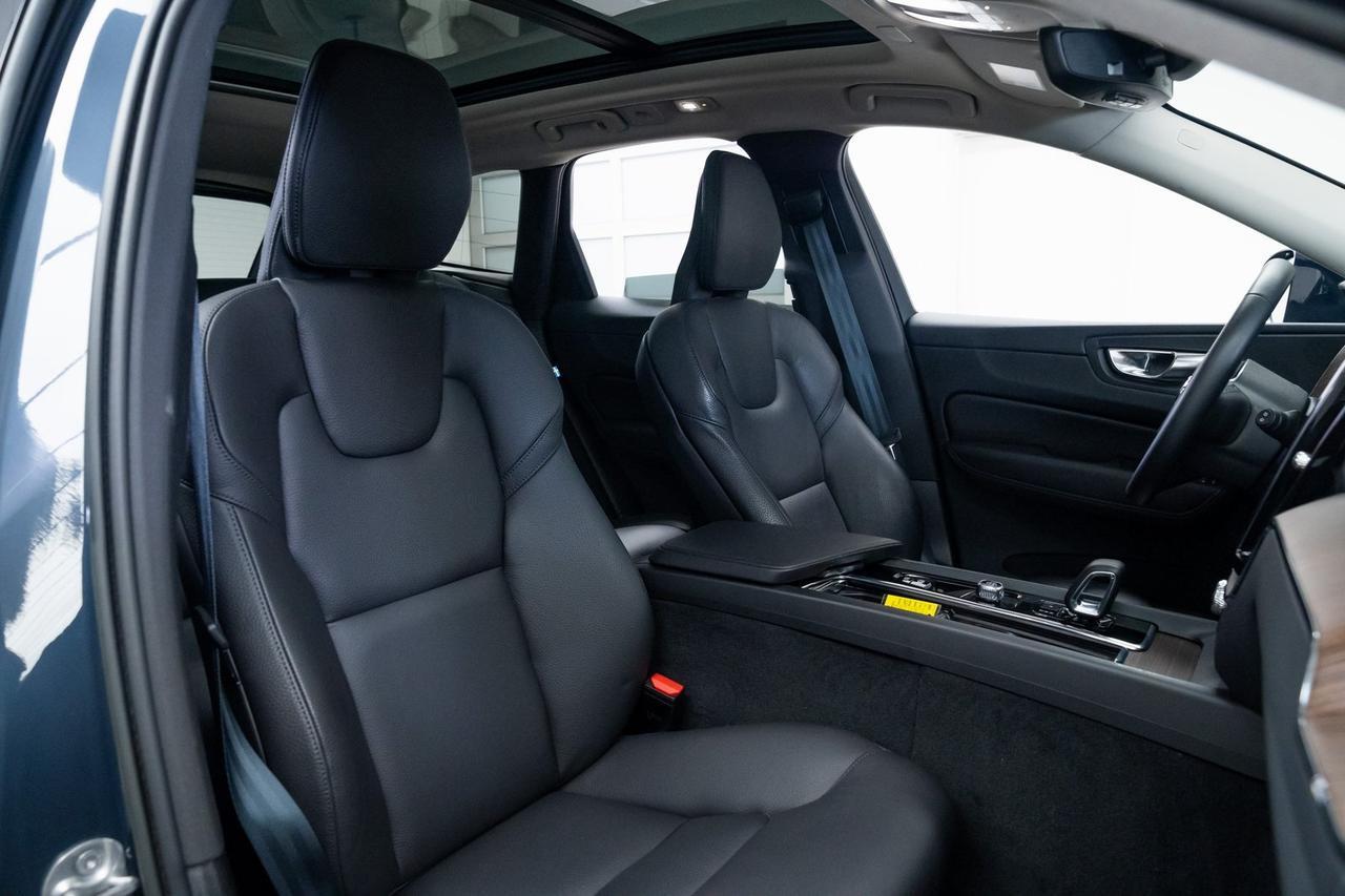 2023 Volvo XC60 B5 Plus Bright Theme 1 Owner Heated Seats Climate Package Portland OR