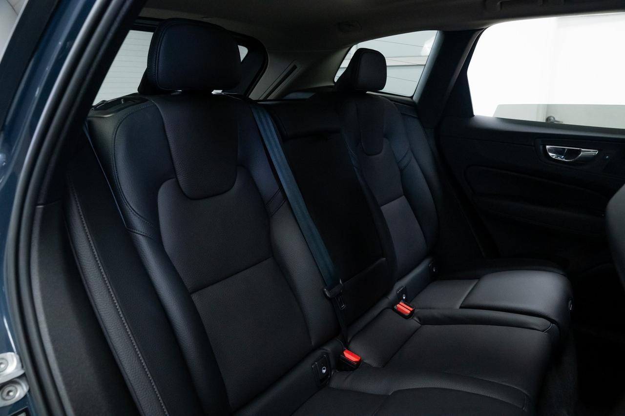 2023 Volvo XC60 B5 Plus Bright Theme 1 Owner Heated Seats Climate Package Portland OR