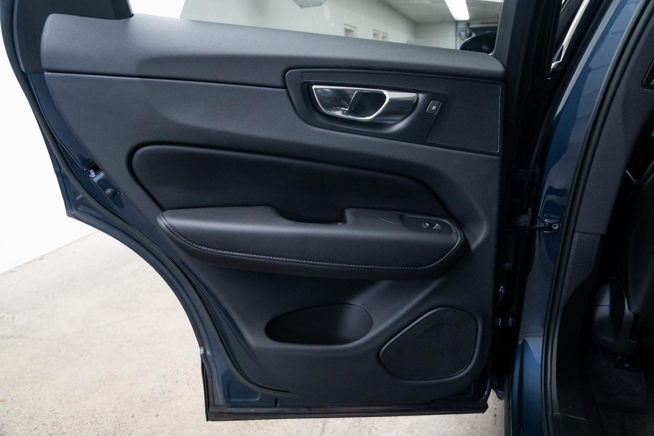 2023 Volvo XC60 B5 Plus Bright Theme 1 Owner Heated Seats Climate Package Portland OR