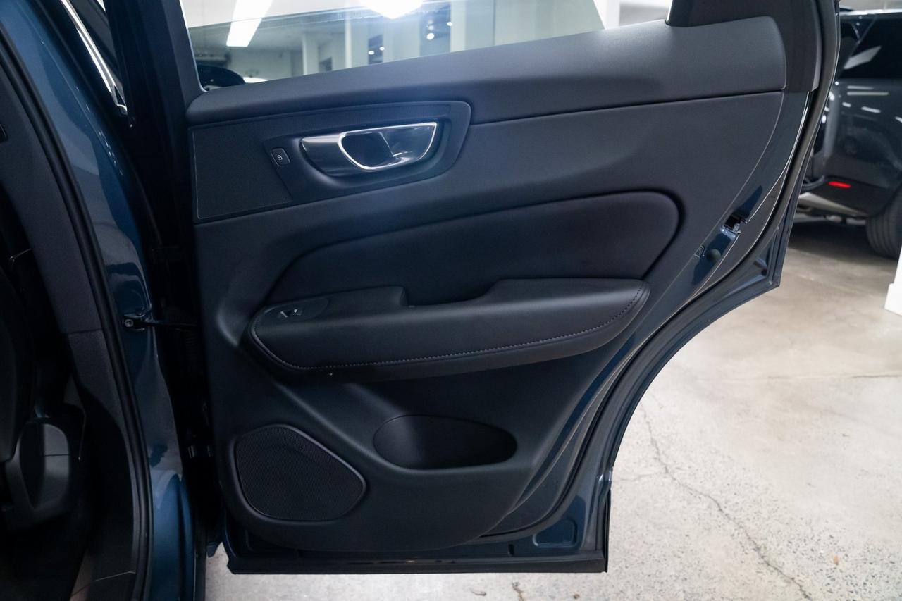 2023 Volvo XC60 B5 Plus Bright Theme 1 Owner Heated Seats Climate Package Portland OR